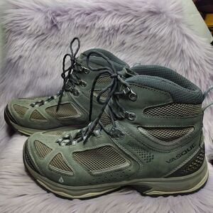 Vasque Megagrip Hiking Boots Mens Size 12W Wide Width Gray 7192wide